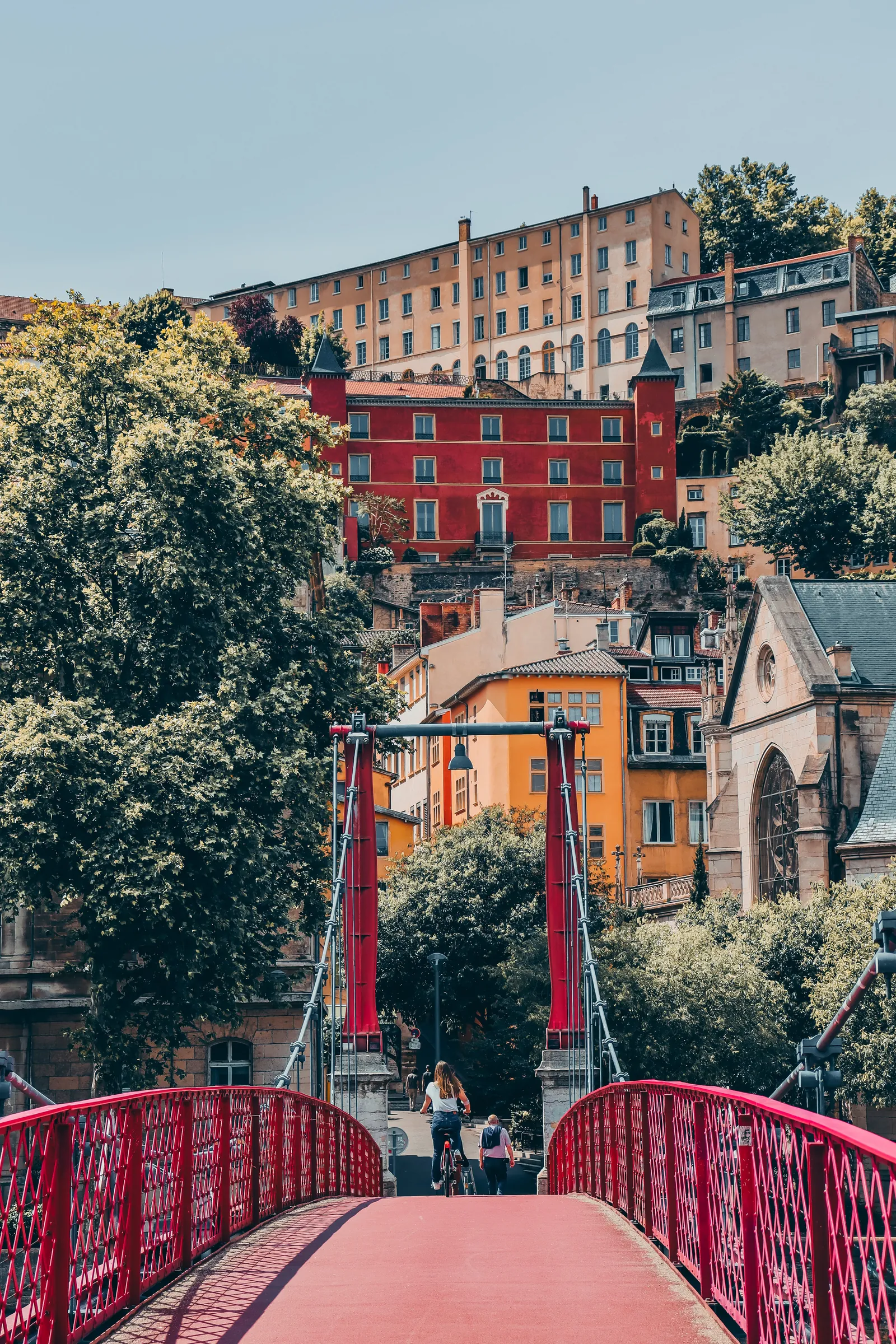 Passerelle Saint-Georges et colline de Fourvière