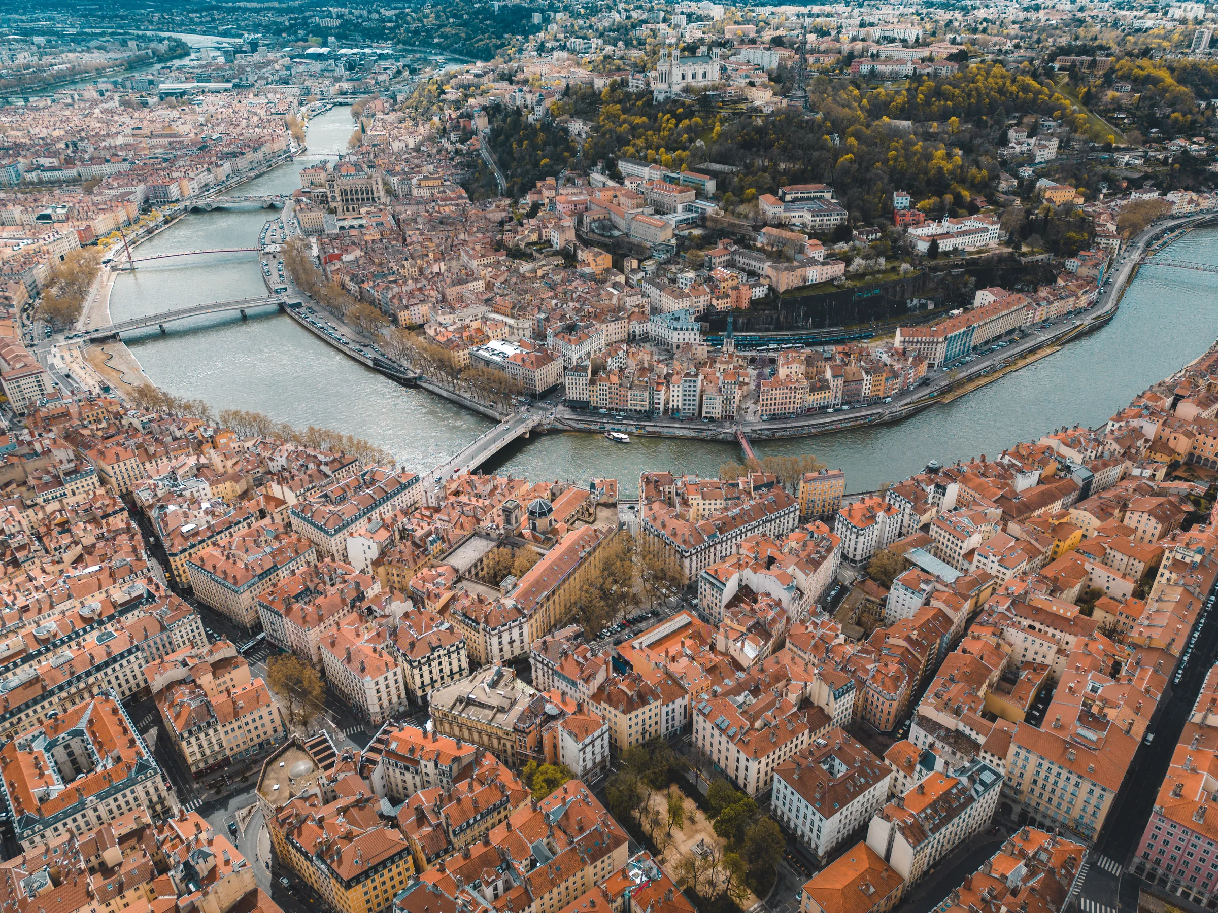 Vue aérienne de Lyon, la Saône et Fourvière